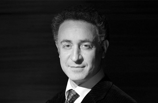PHILIPPE-COHEN PHILIPPE COEN Directreur Juridique – Disney corporate